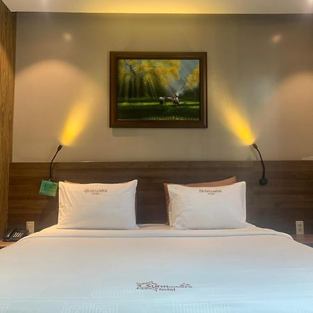 Sunflower Luxury Hotel Ho-Chi-Minh-Stadt Exterior foto