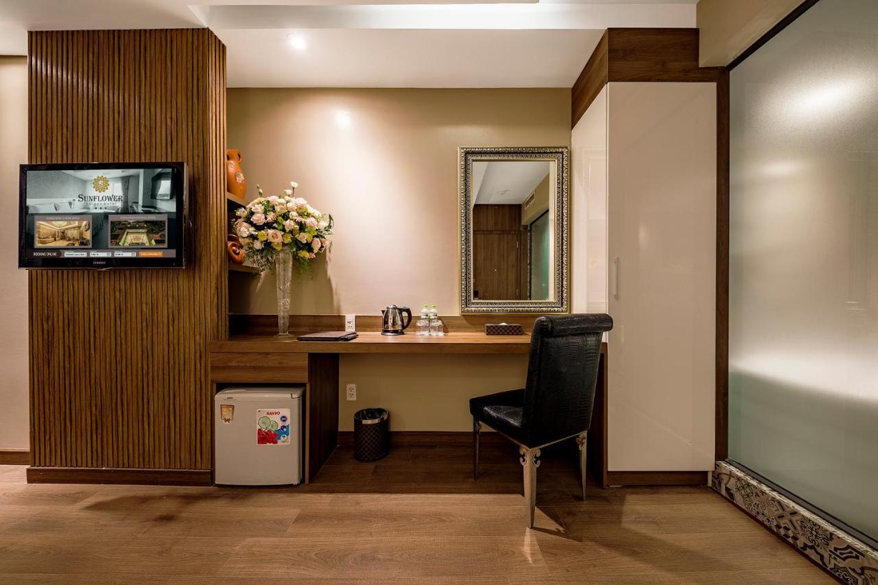 Sunflower Luxury Hotel Ho-Chi-Minh-Stadt Exterior foto